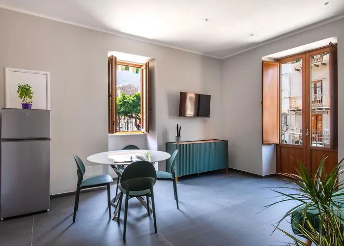 Dimora Umberto I By Wonderful Italy شقة